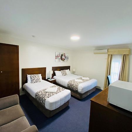 Colonial Lodge Motor Inn Yass Eksteriør billede