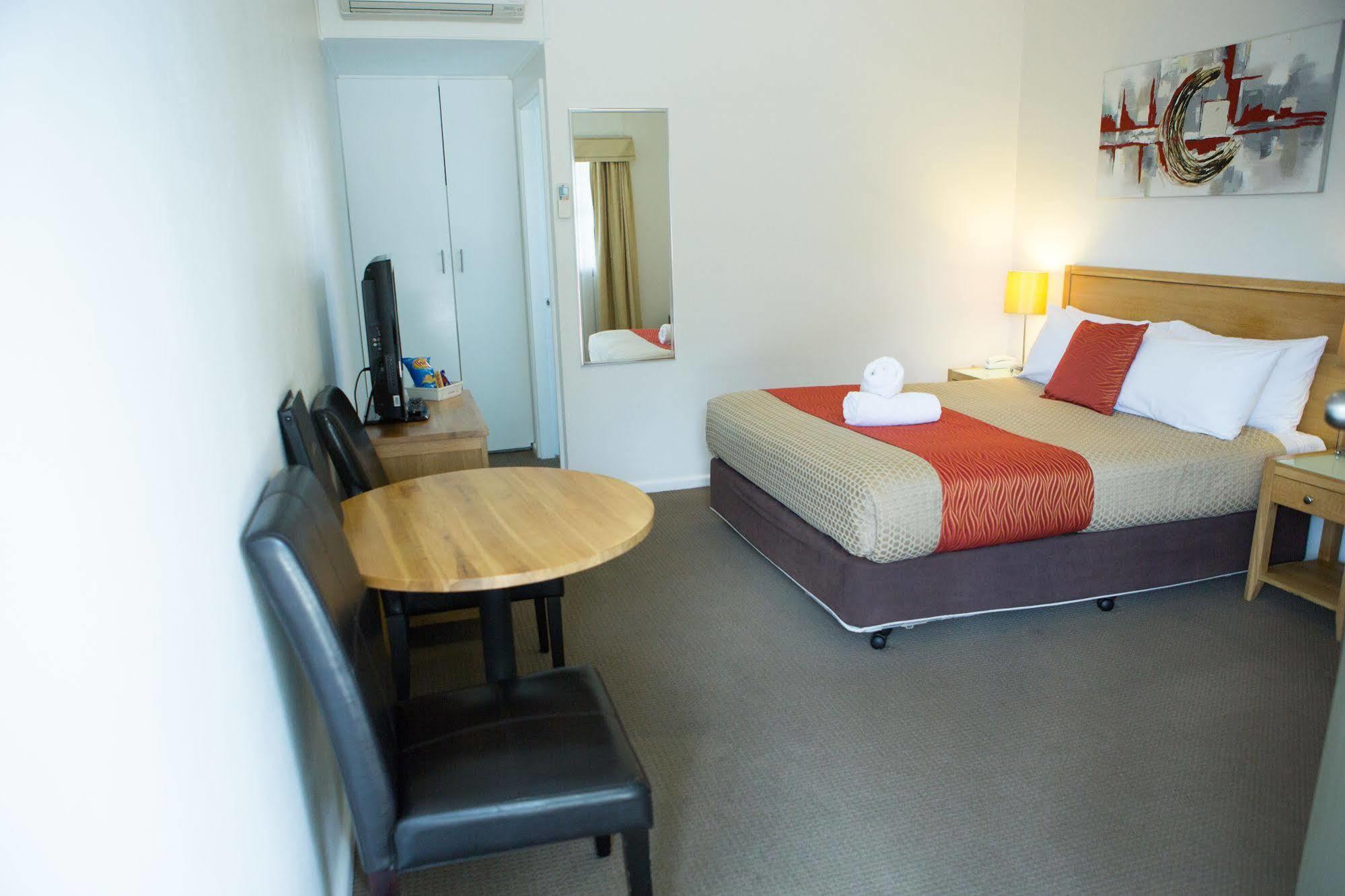 Colonial Lodge Motor Inn Yass Eksteriør billede